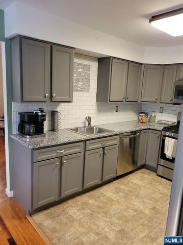 88 Hawthorne Avenue, Park Ridge, NJ 07656