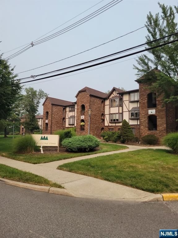 88 Hawthorne Avenue, Park Ridge, NJ 07656