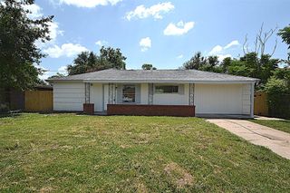 5934 Willow Glen Drive, Houston, TX 77033