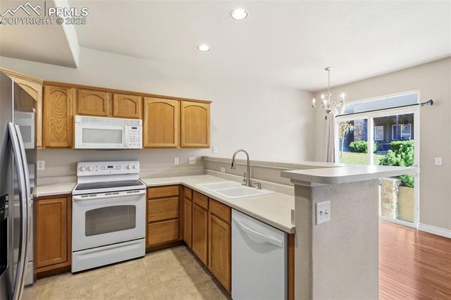 5823 New Crossings Point, Colorado Springs, CO 80918