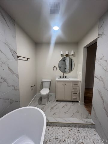 4907 S Boston Place, Tulsa, OK 74105