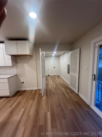 4907 S Boston Place, Tulsa, OK 74105