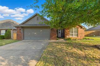 1705 W 120th Court S, Jenks, OK 74037