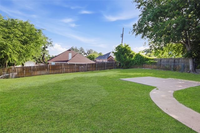 1406 Westbriar Drive, Weatherford, TX 76086