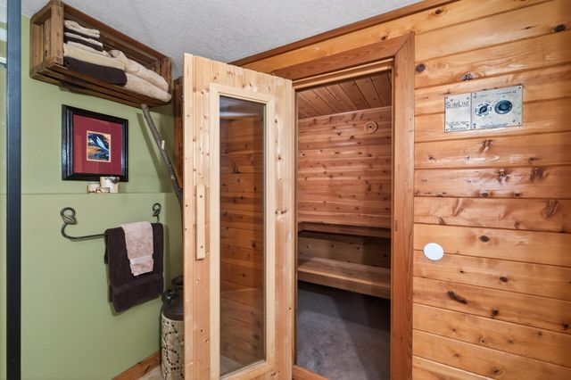 19761 Rum River Boulevard NW, Oak Grove, MN 55011