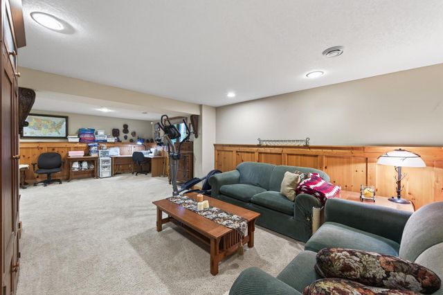19761 Rum River Boulevard NW, Oak Grove, MN 55011