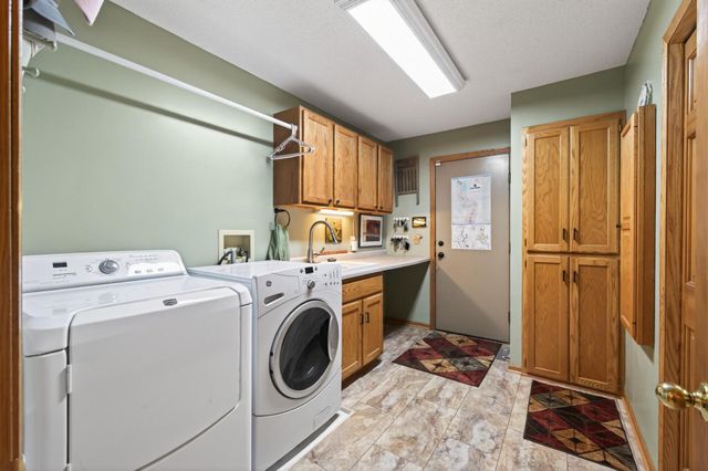 19761 Rum River Boulevard NW, Oak Grove, MN 55011