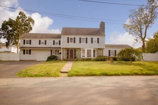 247 Albany St, Fall River, MA 02720