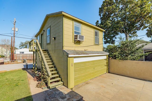 5022 Woodrow Avenue, Galveston, TX 77551