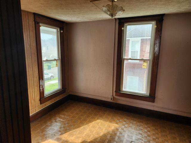 201 Maholm Street, Newark, OH 43055