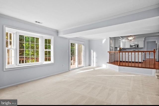 25 WHITTINGHAM CIR, Sterling, VA 20165