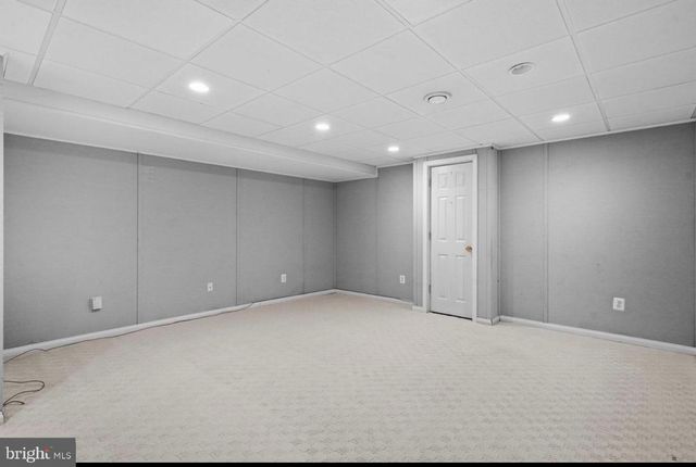 25 WHITTINGHAM CIR, Sterling, VA 20165
