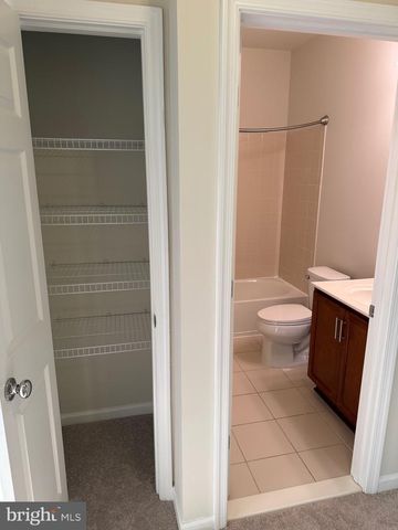 20592 GEDDES TER, Ashburn, VA 20147