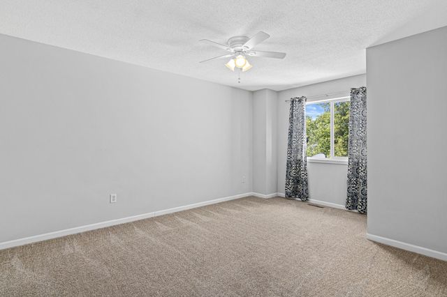 1234 Crystal Place E, Chaska, MN 55318