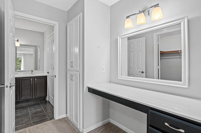 1234 Crystal Place E, Chaska, MN 55318