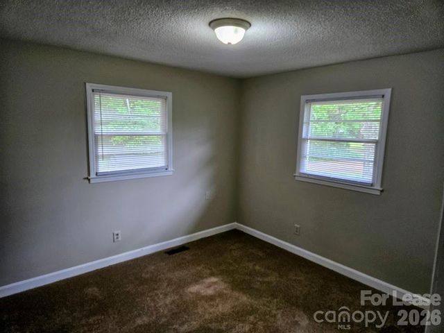 1221 Auten Road, Charlotte, NC 28216