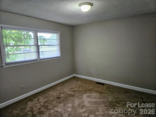 1221 Auten Road, Charlotte, NC 28216