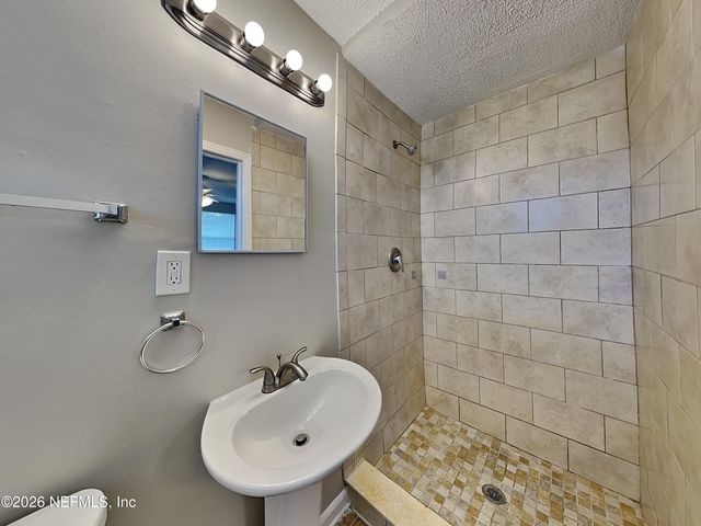 6406 HARLOW Boulevard, Jacksonville, FL 32210