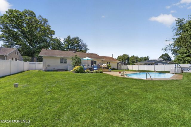 1 Traymore Road, Freehold, NJ 07728
