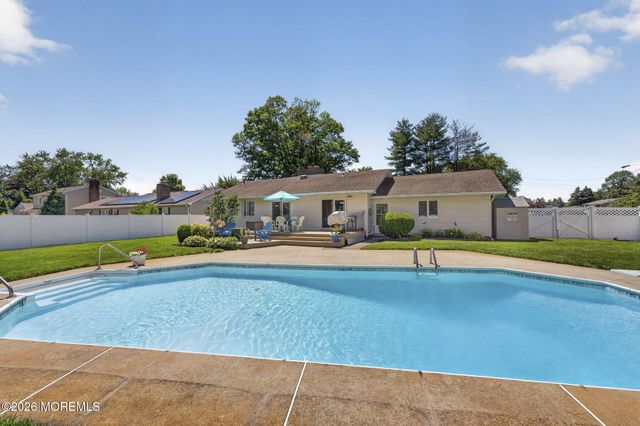 1 Traymore Road, Freehold, NJ 07728
