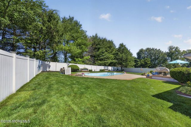 1 Traymore Road, Freehold, NJ 07728