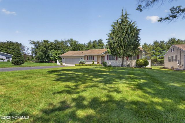 1 Traymore Road, Freehold, NJ 07728