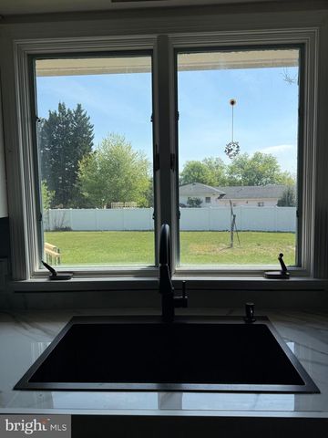 131 COUNTRY CLUB CIR, Winchester, VA 22602