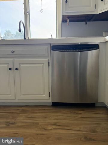 131 COUNTRY CLUB CIR, Winchester, VA 22602