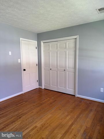131 COUNTRY CLUB CIR, Winchester, VA 22602