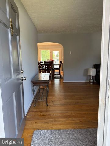 131 COUNTRY CLUB CIR, Winchester, VA 22602