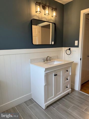131 COUNTRY CLUB CIR, Winchester, VA 22602