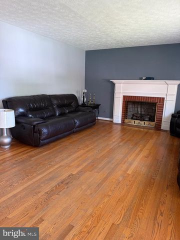 131 COUNTRY CLUB CIR, Winchester, VA 22602