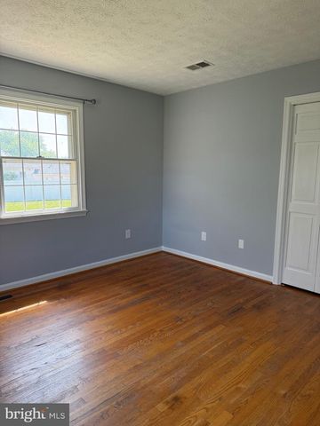 131 COUNTRY CLUB CIR, Winchester, VA 22602