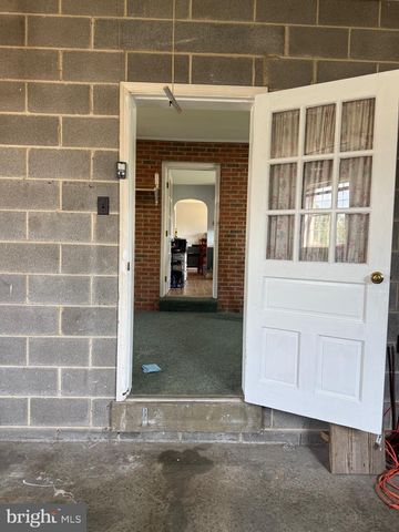 131 COUNTRY CLUB CIR, Winchester, VA 22602