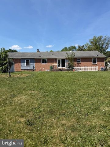 131 COUNTRY CLUB CIR, Winchester, VA 22602