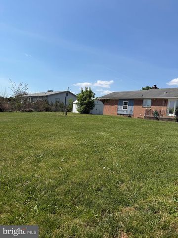 131 COUNTRY CLUB CIR, Winchester, VA 22602