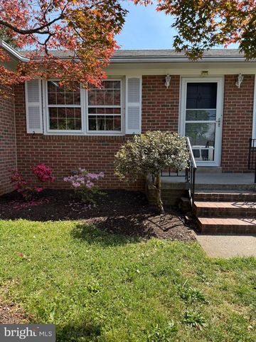 131 COUNTRY CLUB CIR, Winchester, VA 22602