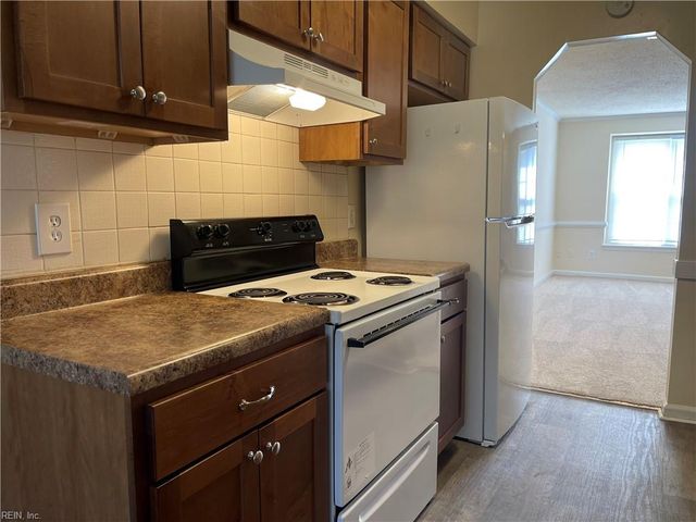 5520 Keydet DR, Virginia Beach, VA 23462