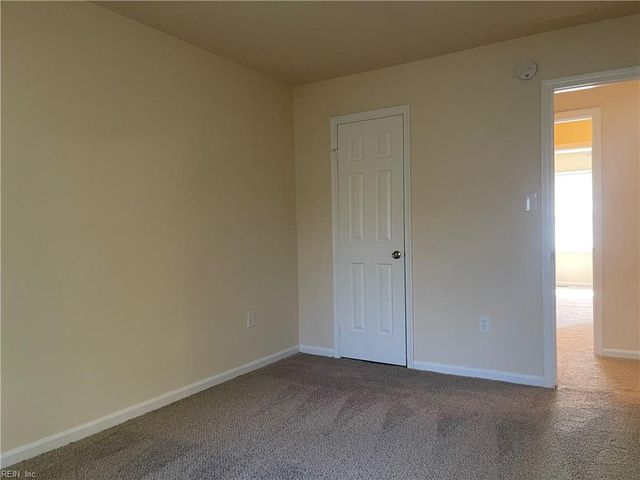 5520 Keydet DR, Virginia Beach, VA 23462