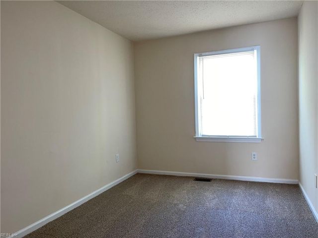 5520 Keydet DR, Virginia Beach, VA 23462