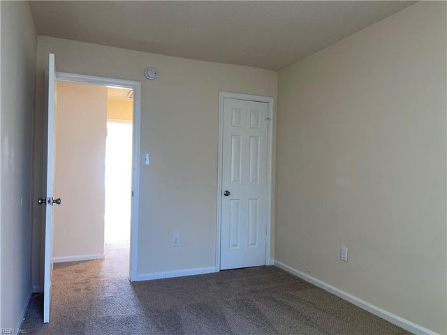 5520 Keydet DR, Virginia Beach, VA 23462