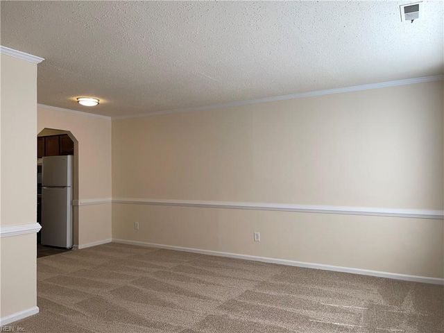 5520 Keydet DR, Virginia Beach, VA 23462