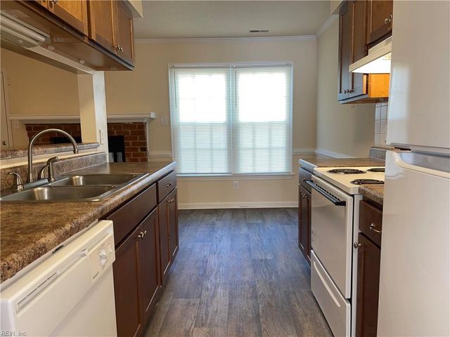 5520 Keydet DR, Virginia Beach, VA 23462