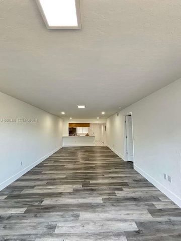 1005 Palm Beach Trace Drive 1005, Royal Palm Beach, FL 33411
