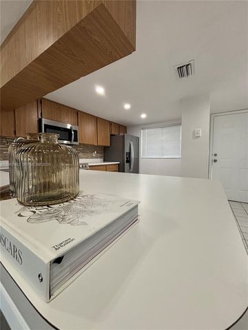 1005 Palm Beach Trace Drive 1005, Royal Palm Beach, FL 33411