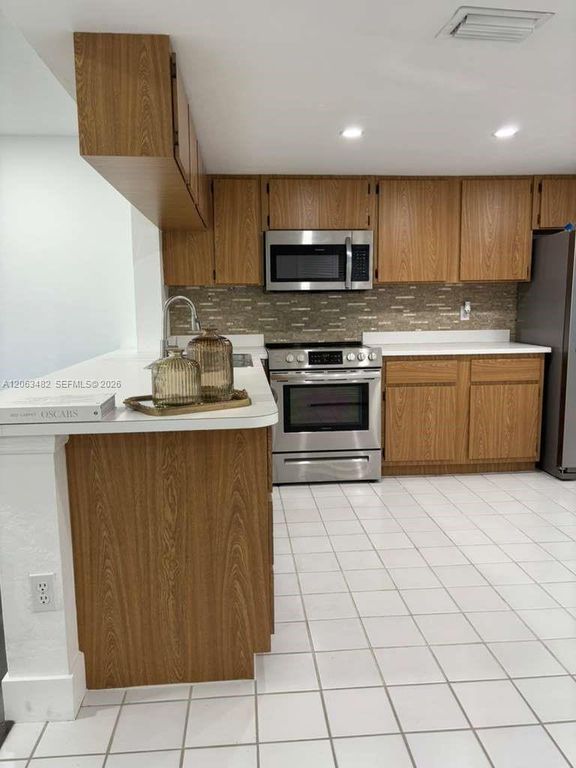 1005 Palm Beach Trace Drive 1005, Royal Palm Beach, FL 33411