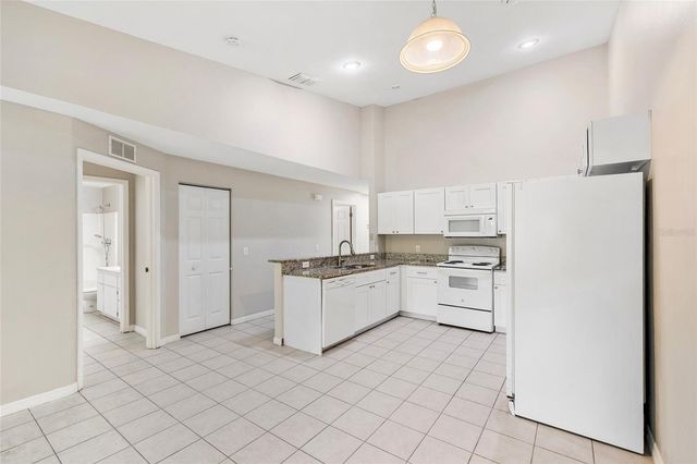 37227 GRASSY HILL LANE, Dade City, FL 33525
