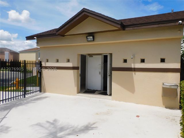 14732 SW 90th Ter, Miami, FL 33196