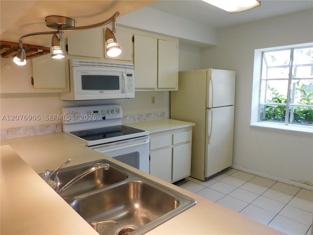 14732 SW 90th Ter, Miami, FL 33196