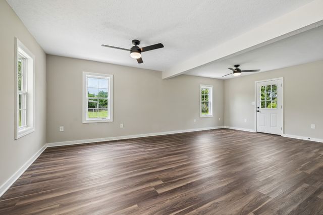 1944 Cainsville Rd, Lebanon, TN 37090